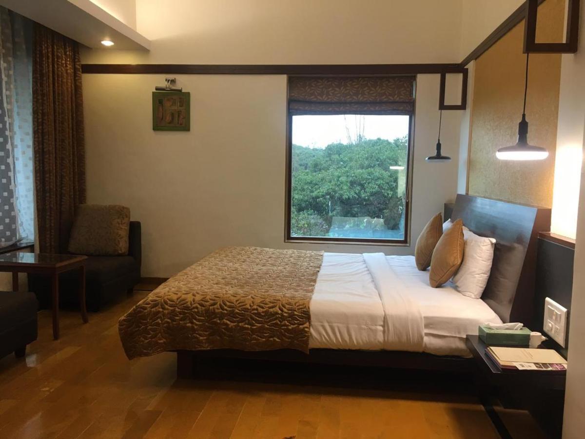 Brightland Resort & Spa Mahābaleshwar Exteriör bild