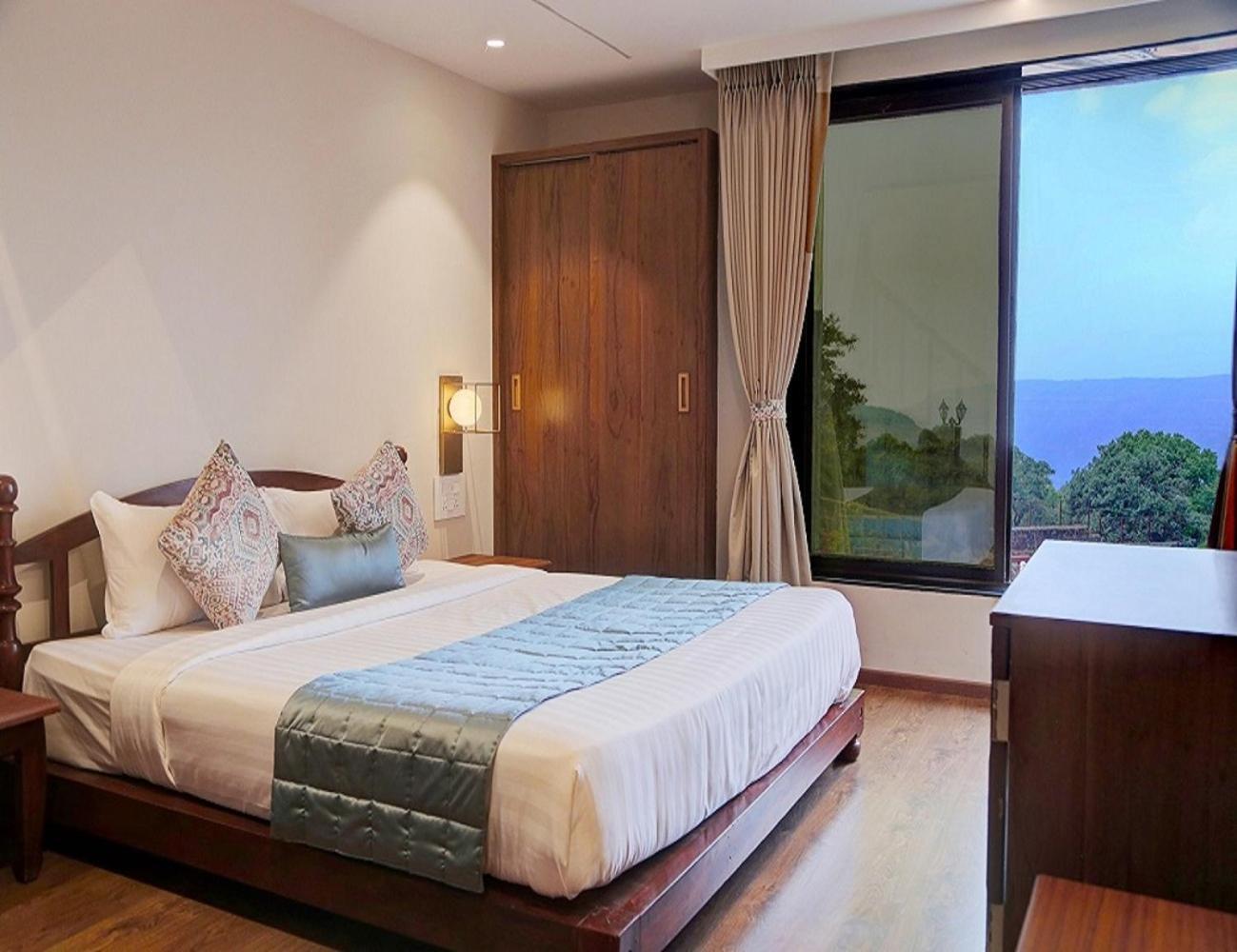 Brightland Resort & Spa Mahābaleshwar Exteriör bild