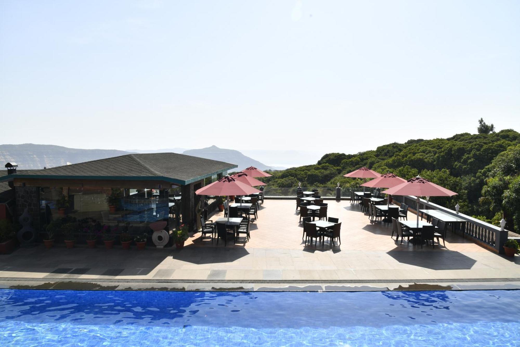Brightland Resort & Spa Mahābaleshwar Exteriör bild