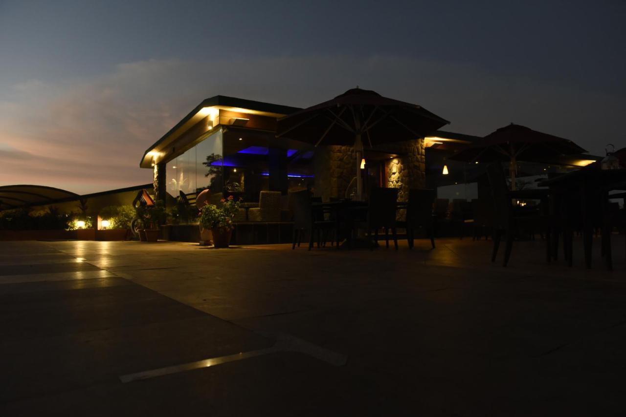 Brightland Resort & Spa Mahābaleshwar Exteriör bild