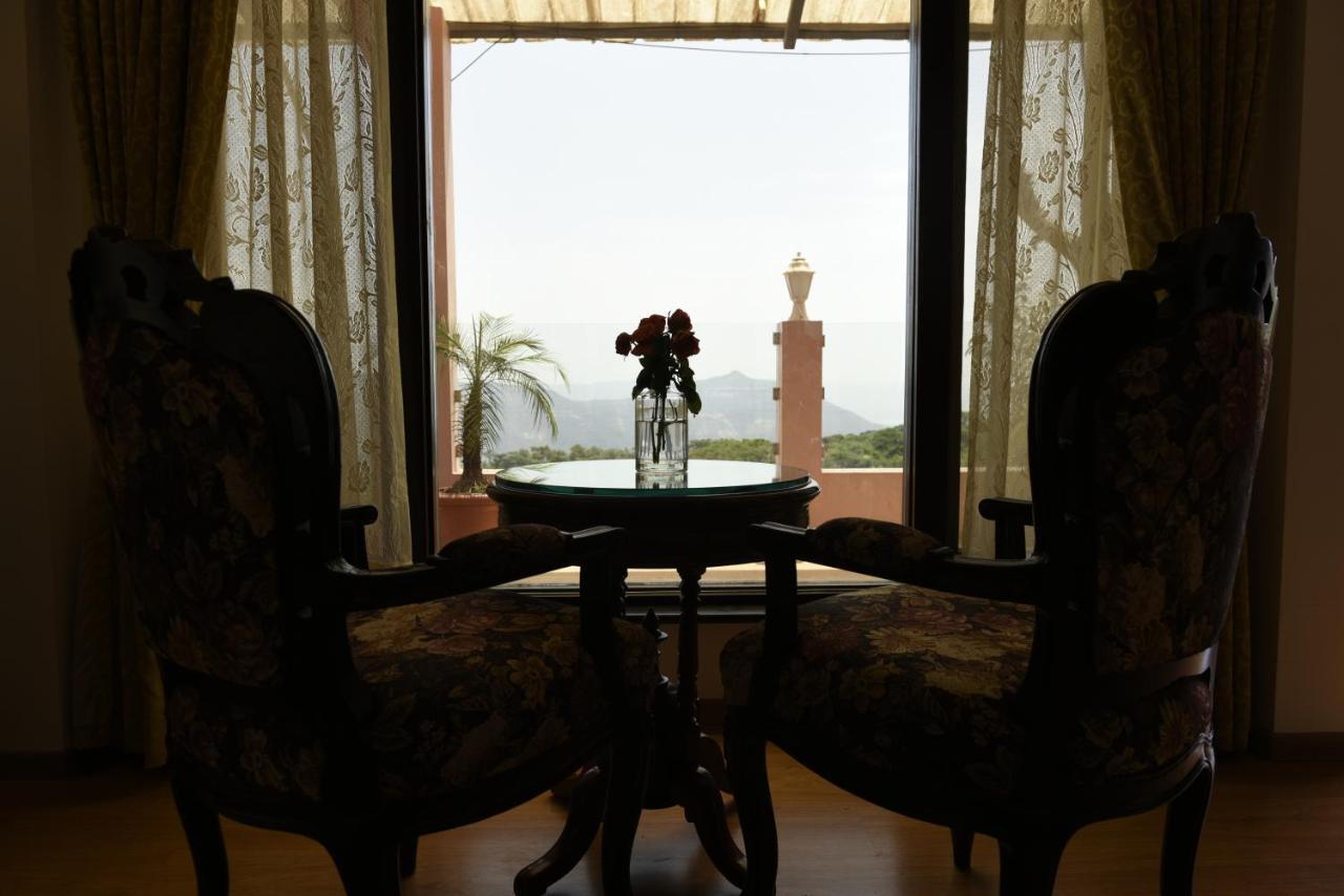 Brightland Resort & Spa Mahābaleshwar Exteriör bild