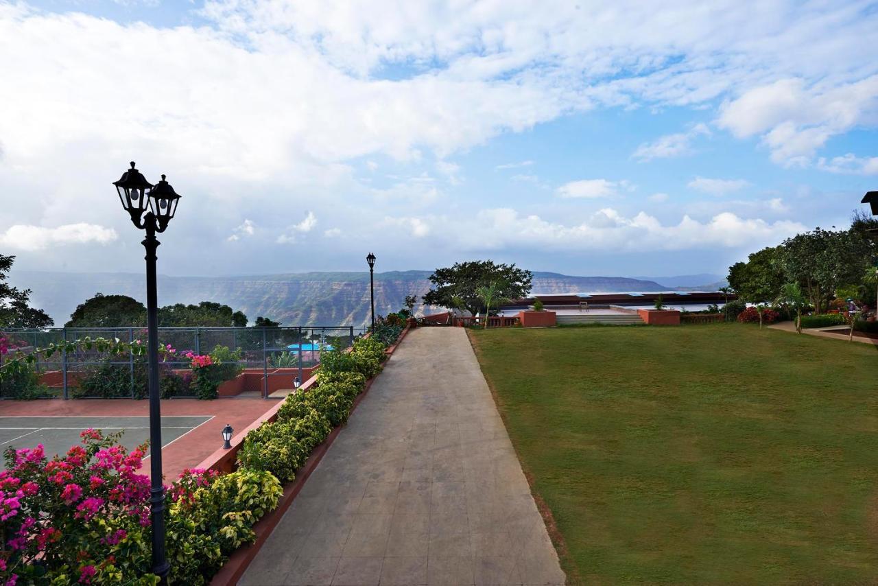 Brightland Resort & Spa Mahābaleshwar Exteriör bild