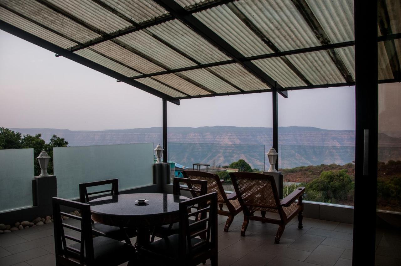 Brightland Resort & Spa Mahābaleshwar Exteriör bild